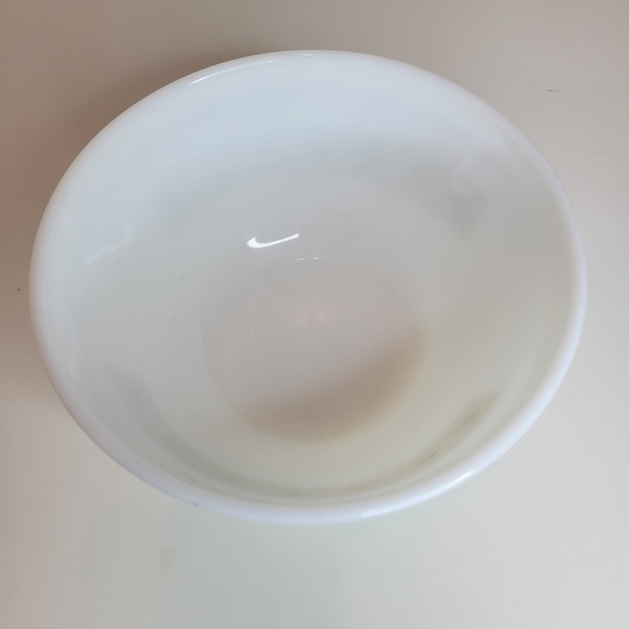 Pyrex Vintage 1960s White Verde 1½ QT bowl - Picture 4 of 8